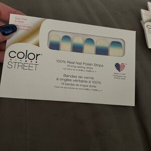 Color Street Gradient Blue and White Nail Strips